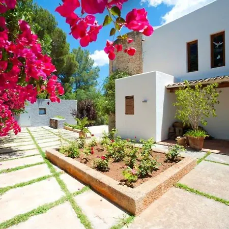 Holiday Carrer Tauet * Can Furnet